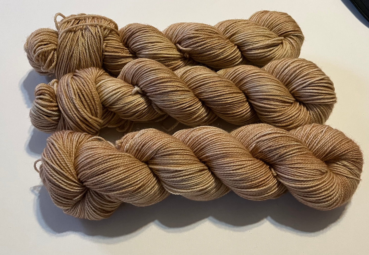 Bunny Rabbit Brown (Semi-Tonal) - Millie & Maggie Fiber Arts